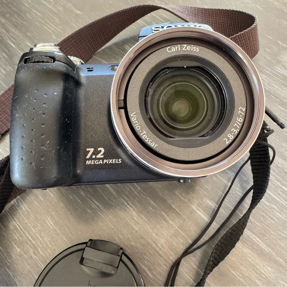 Sony Cyber-shot DSC-H5 Digital Camera-super steady Shot 12x -Selling For Parts